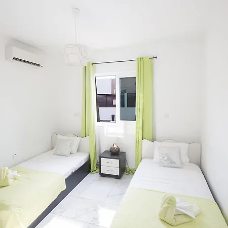 Hébergement de vacances 3 Schlafzimmer In Zentrum Mit Pool