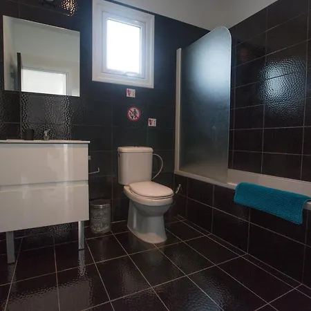 Hébergement de vacances 3 Schlafzimmer In Zentrum Mit Pool *